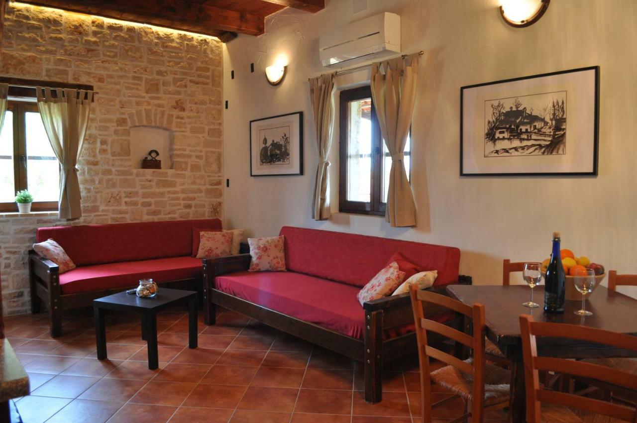 Apartments Oliva Fiorini Bagian luar foto